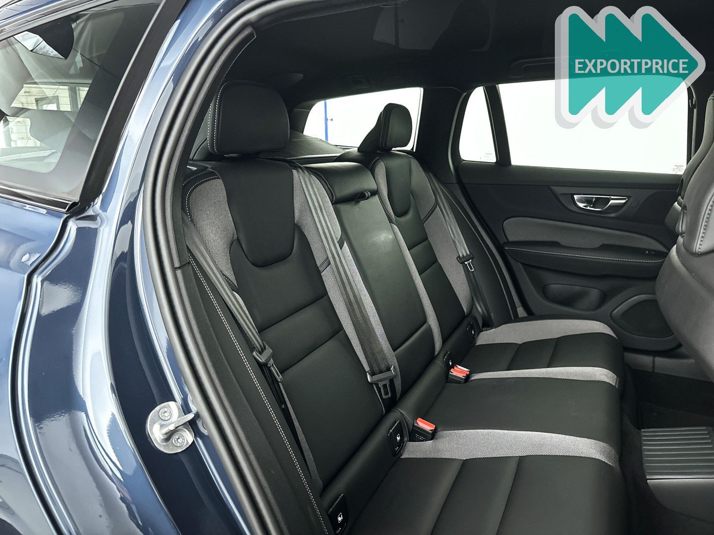 Volvo V60 T6 Plug-in hybrid AWD Plus Dark | 360° kamer