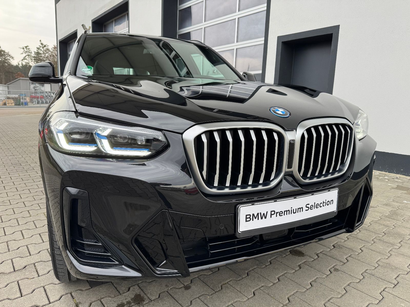 BMW X3 xDrive 30e M Sport - Samsaru's Car Outlet