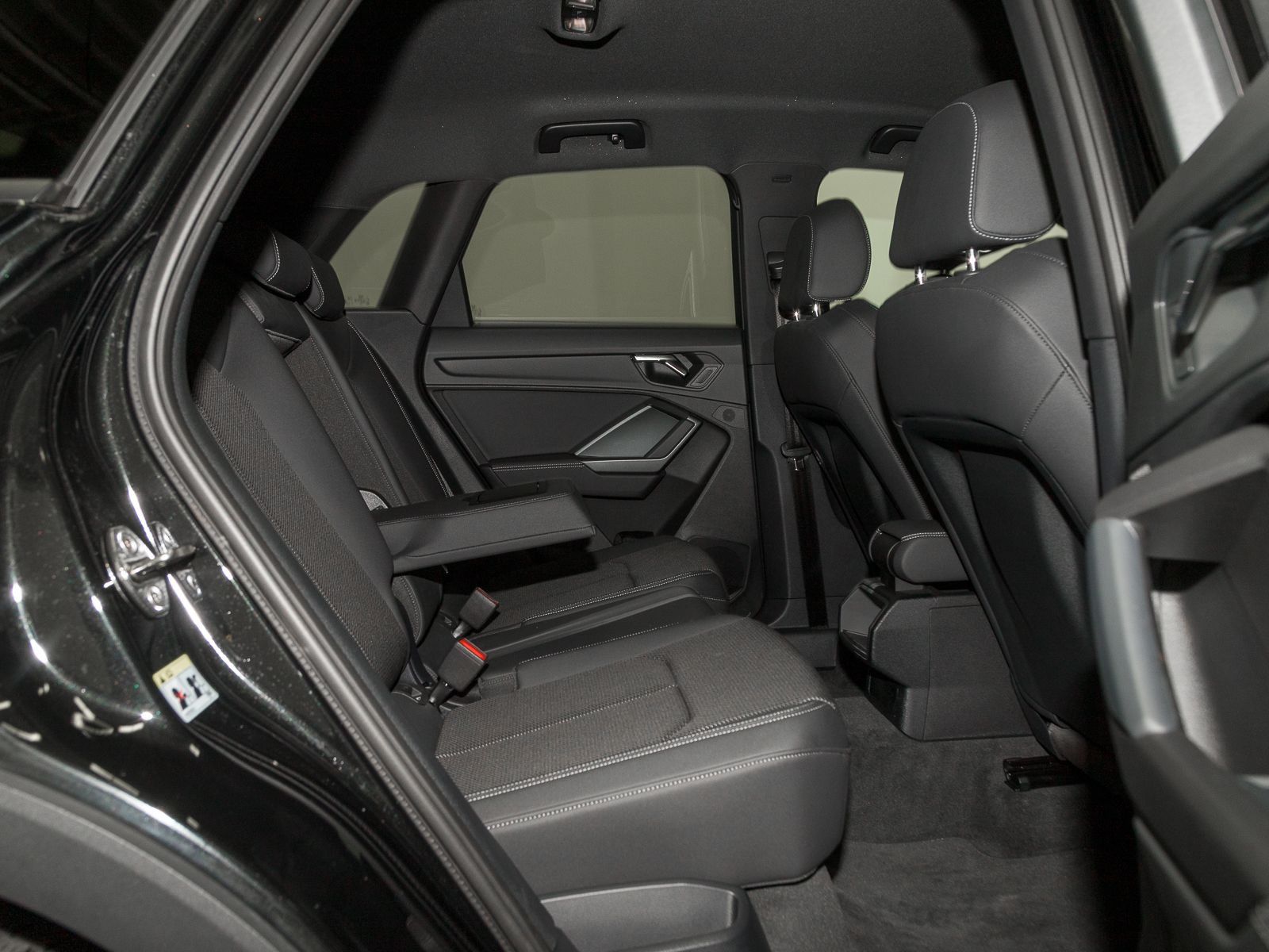 Audi Q3 40 TFSI Q S LINE - Samsaru's Car Outlet