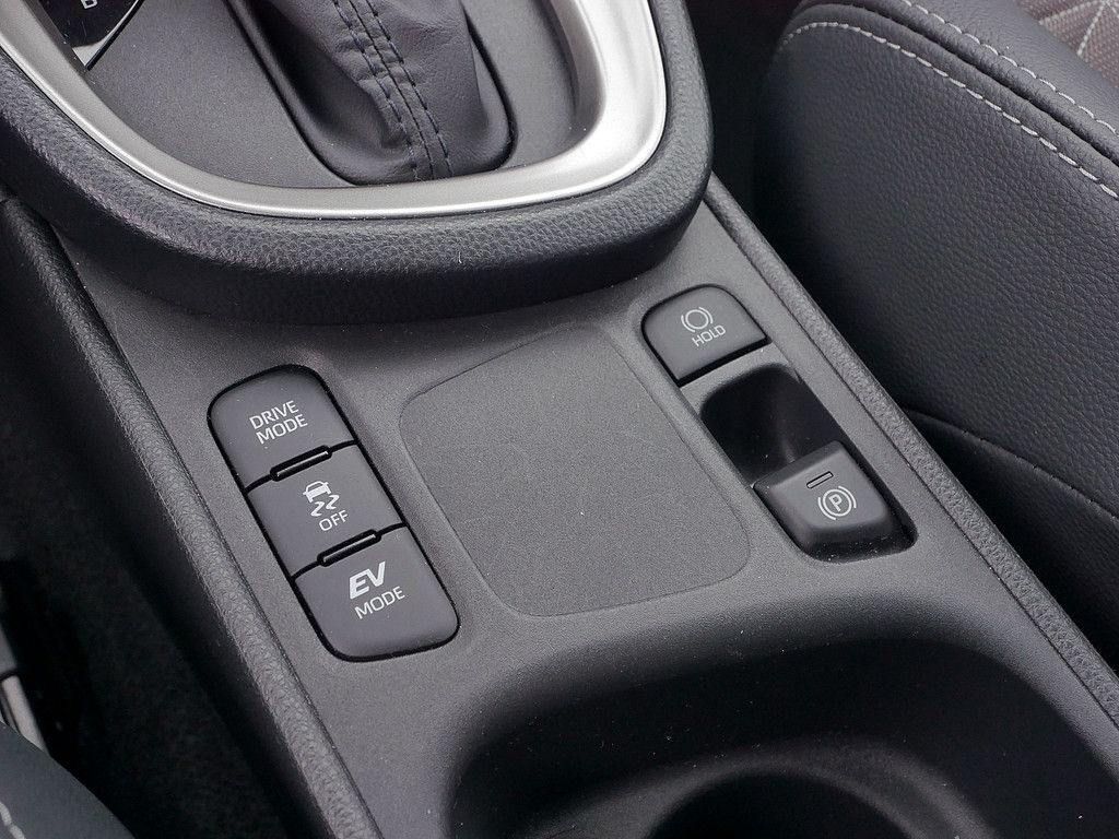 Toyota Yaris Cross Hybrid H&R SHZ KAMERA NAVI ACC LED