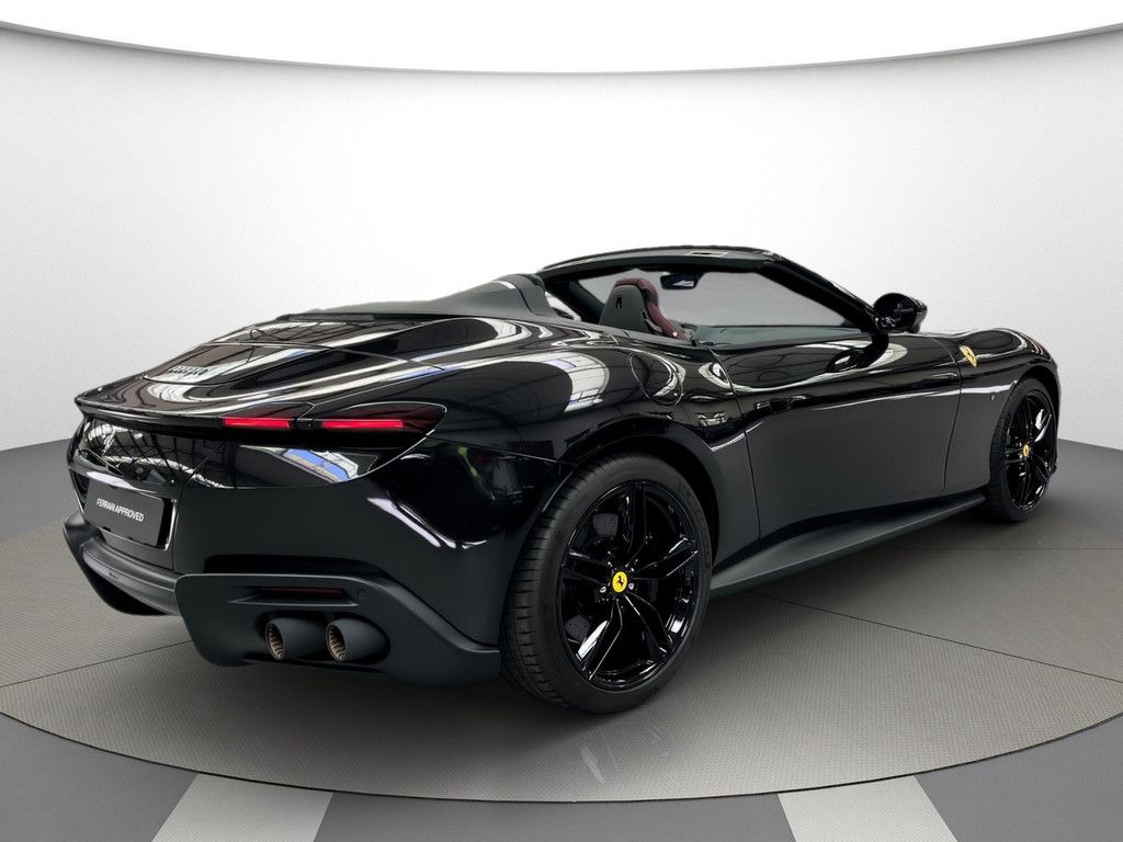 Ferrari Roma Spider - Samsaru's Car Outlet