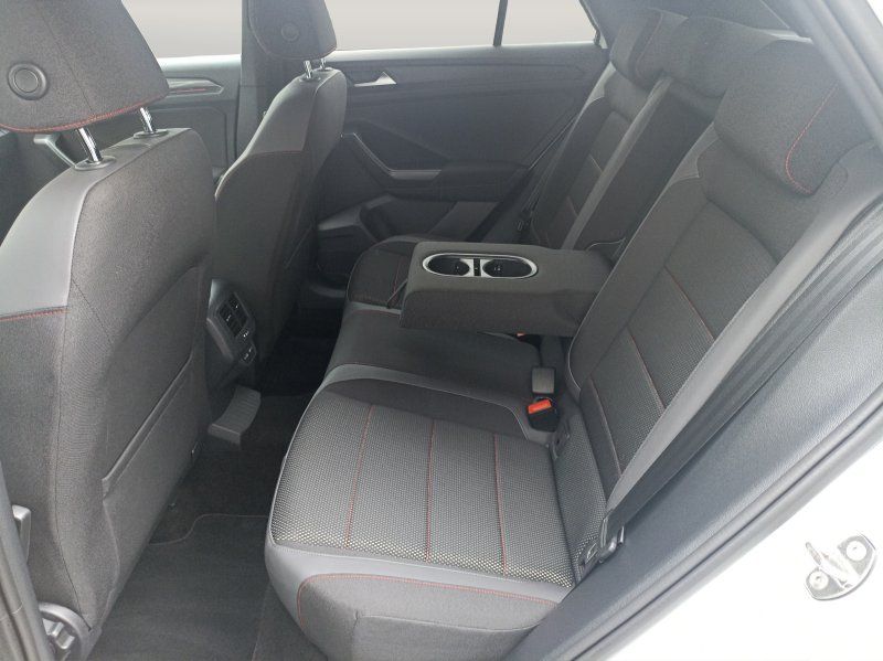Volkswagen T-Roc 1.5 TSI DSG Sport R-Line - Samsaru's Car Outlet