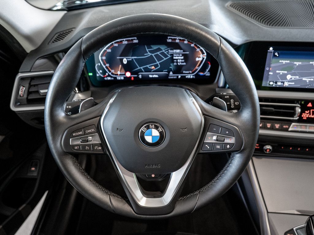 BMW 320i Touring Advantage - Samsaru's Car Outlet