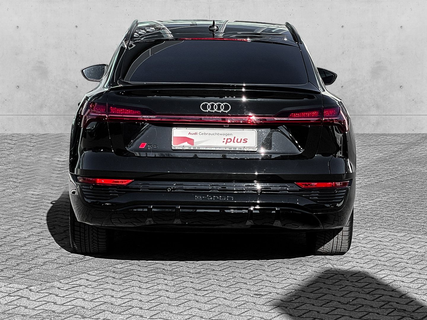 Audi Q8 Sportback 50 S line e-tron - Samsaru's Car Outlet