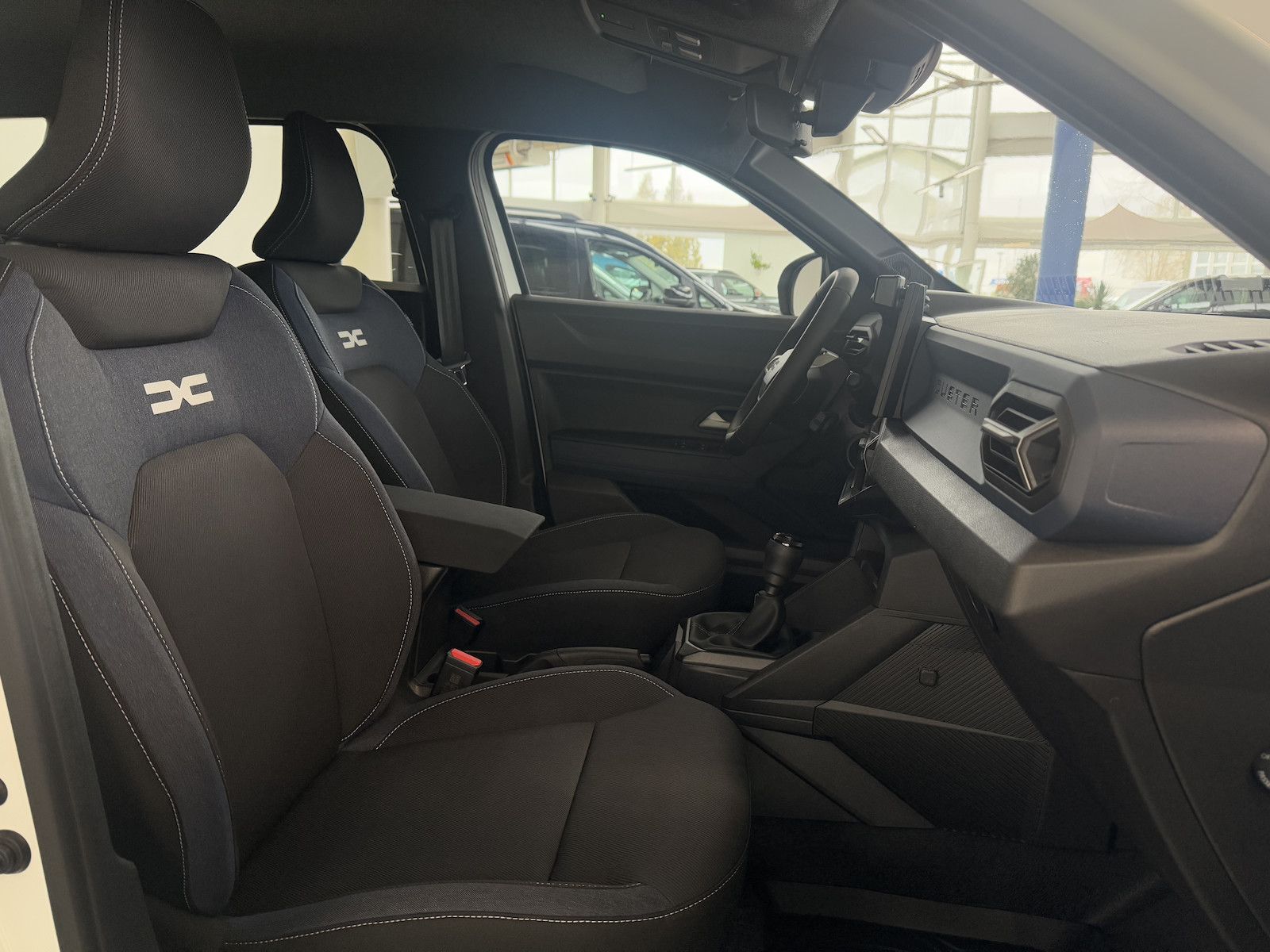 Dacia Duster III TCe 130 EXPRESSION 4x4 - Samsaru's Car Outlet
