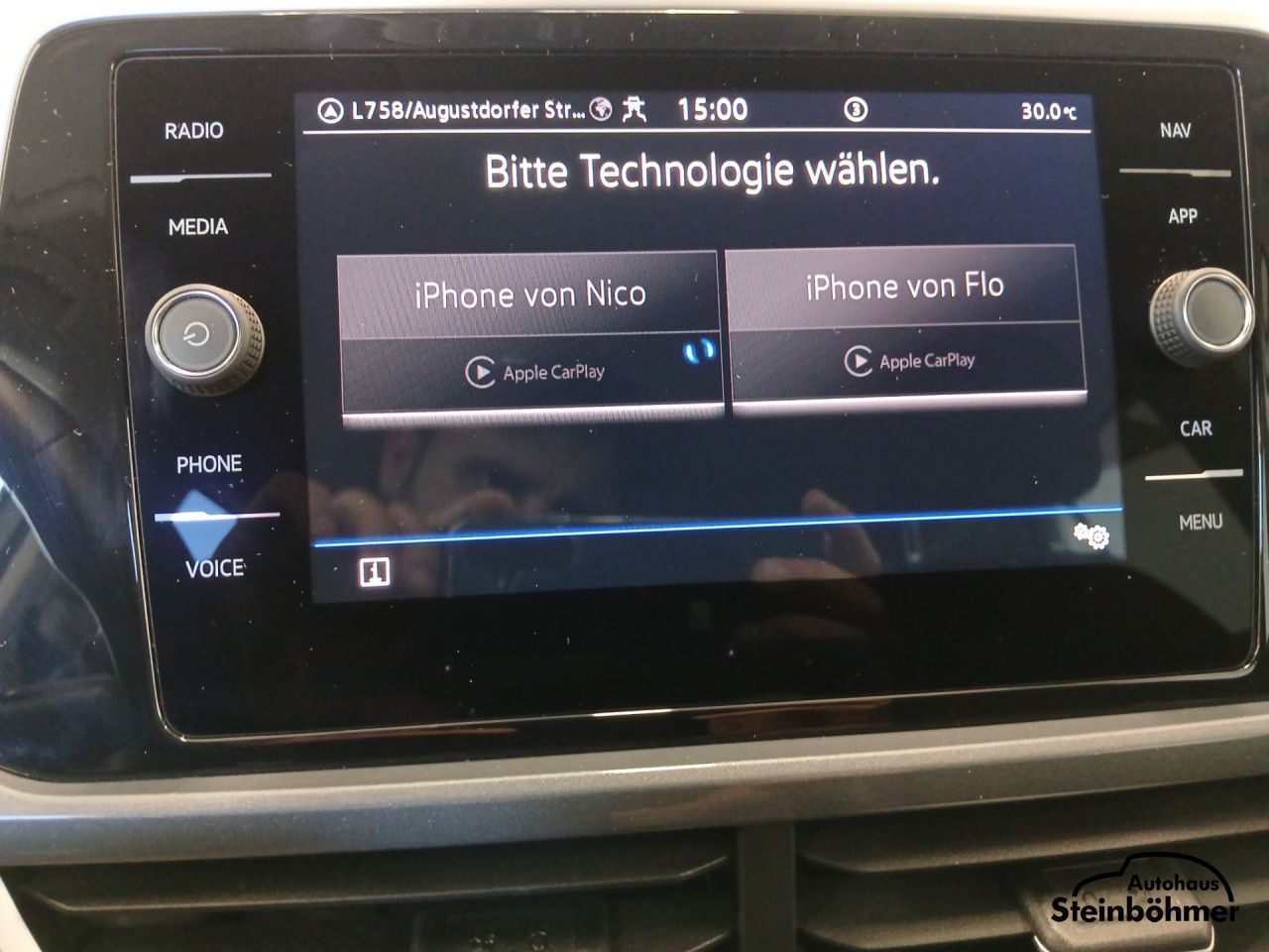Volkswagen T-Roc Style 1.5TSI DSG Plus - Samsaru's Car Outlet