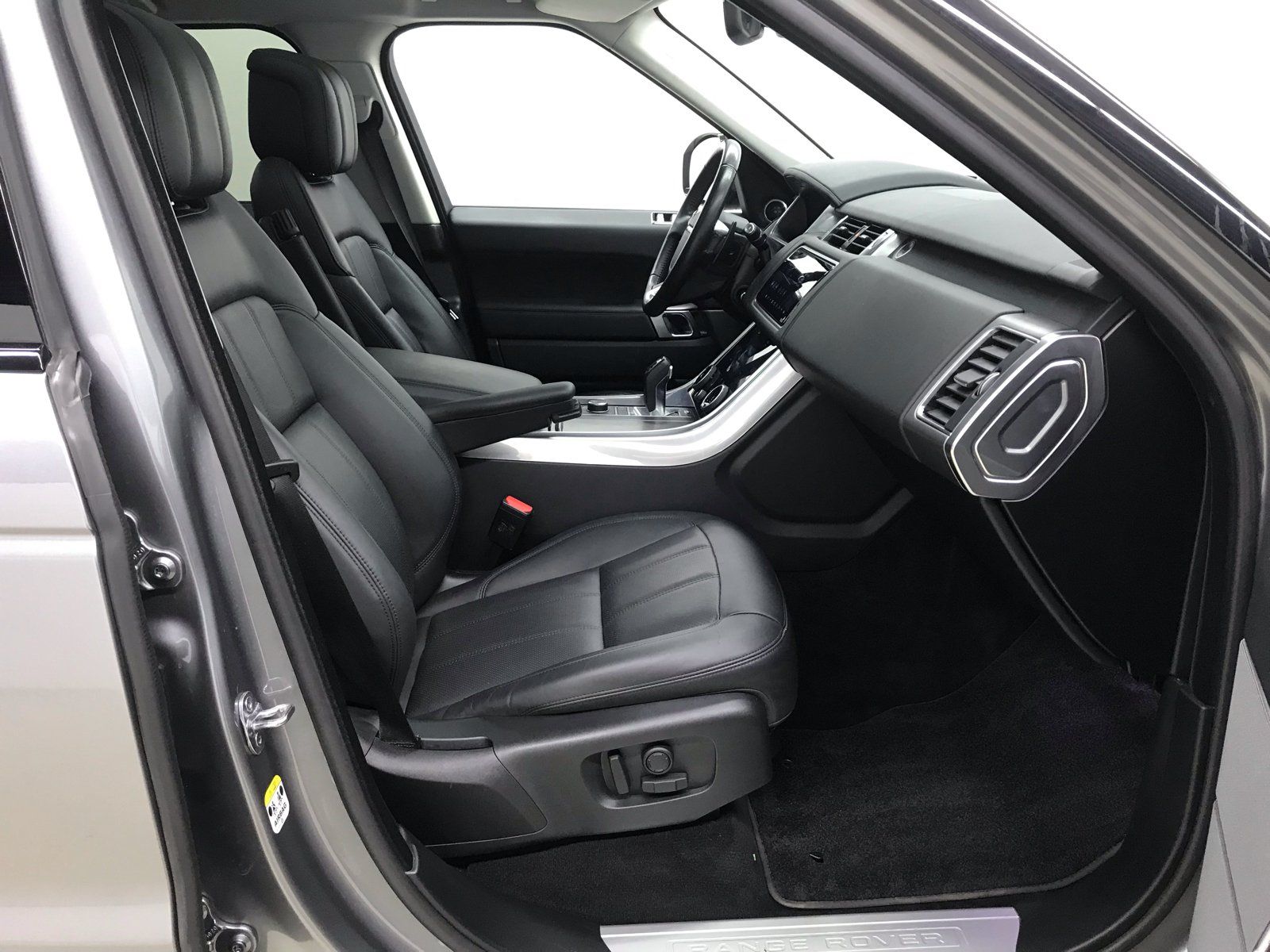 Range Rover Sport D250 HSE - Samsaru's Car Outlet