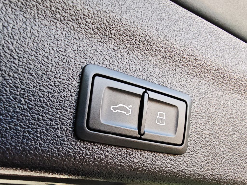 Audi A6 Avant 50 2.0 TFSI e quattro S line HUD 360°