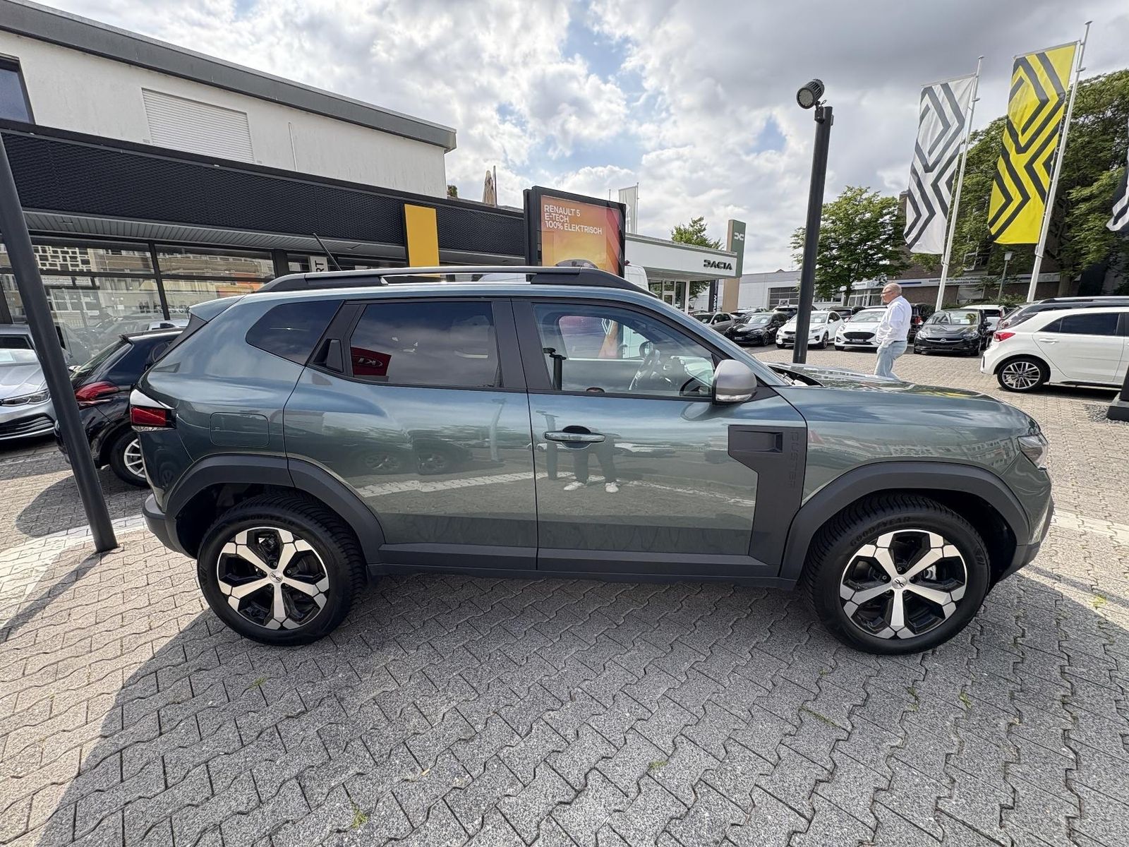 Dacia Duster III Hybrid 140 Journey - Samsaru's Car Outlet