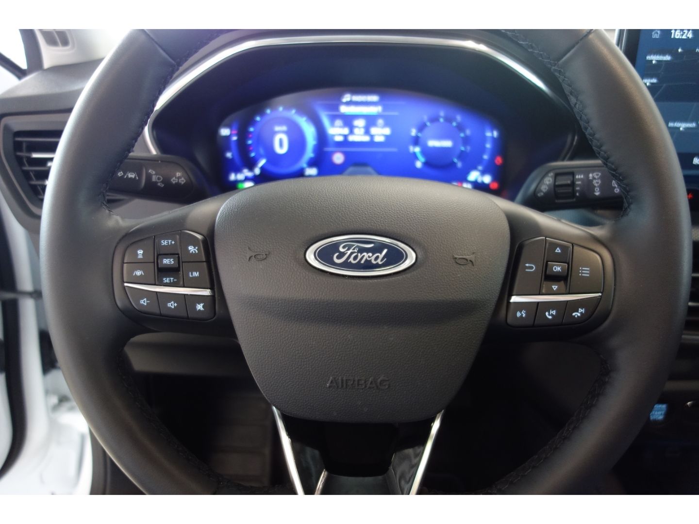 Ford Focus Active X 1.0 EcoBoost MHEV el. Pano Navi L