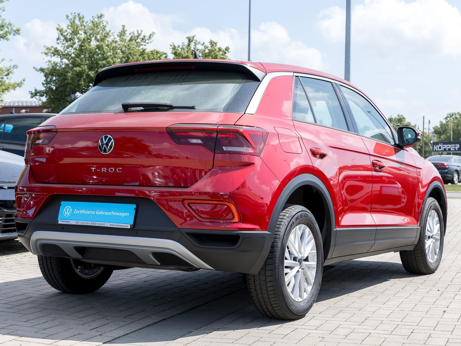 Volkswagen T-Roc 1.0 TSI - Samsaru's Car Outlet