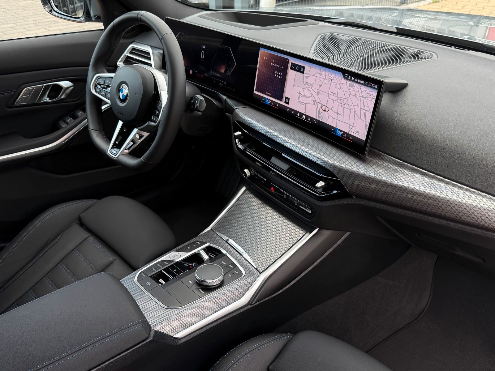 BMW 320d xD M Sport Pro HuD 360° h/k AHK 19"Alu