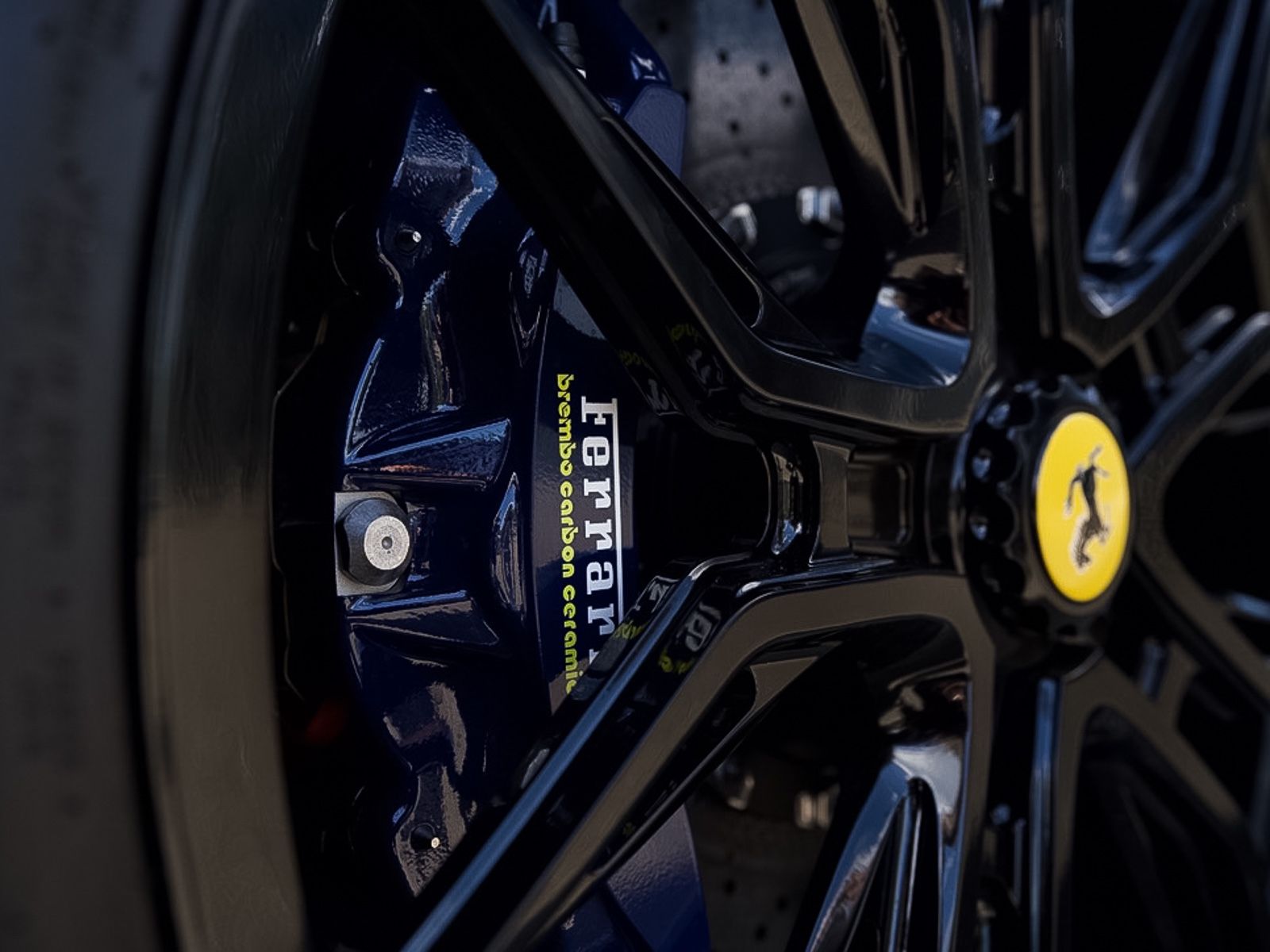 Ferrari Roma Spider - Samsaru's Car Outlet