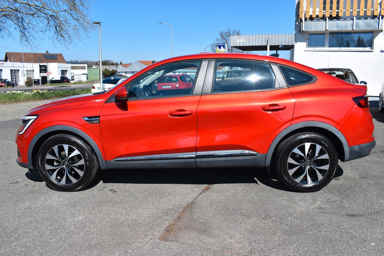 Renault Arkana TCe 140 Automatik Zen - Samsaru's Car Outlet