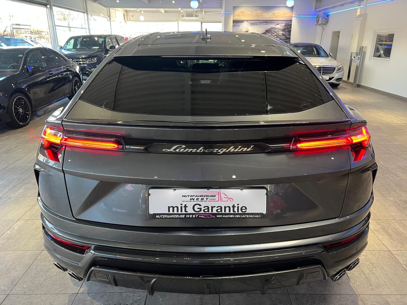 Lamborghini Urus *Großes Carbon Paket*Akrapovic*Garantie