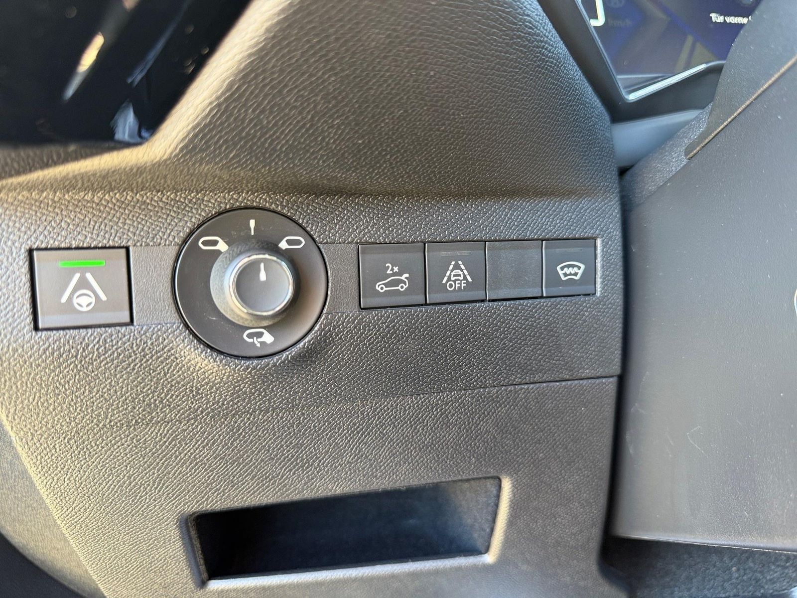 DS Automobiles DS7 CROSSBACK PERFLIN BHDI 180 NAVIGATION,KEYLES