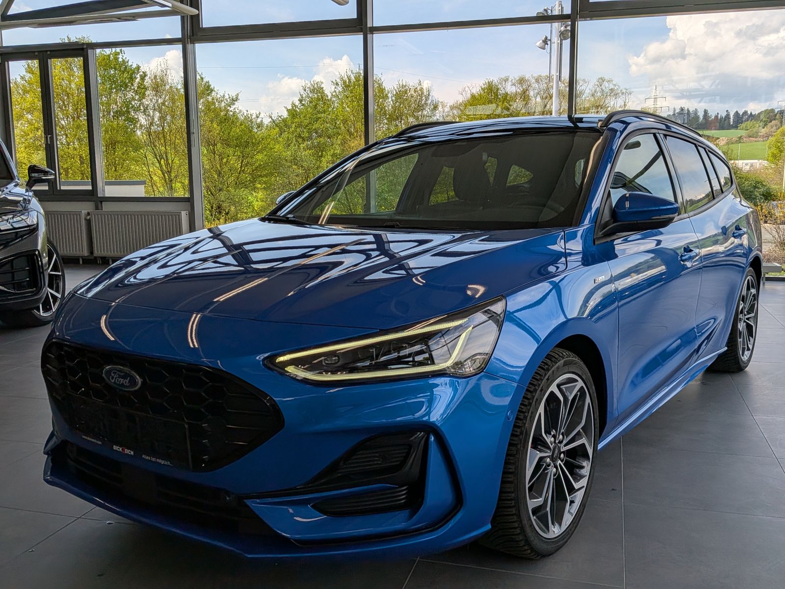 Ford Focus ST-Line X Styling Matrix B&O Pano 18"