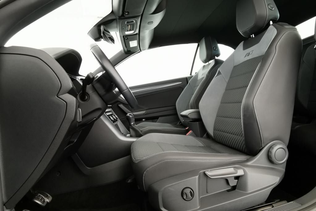 Volkswagen T-Roc R-Line 1.5 TSI - Samsaru's Car Outlet