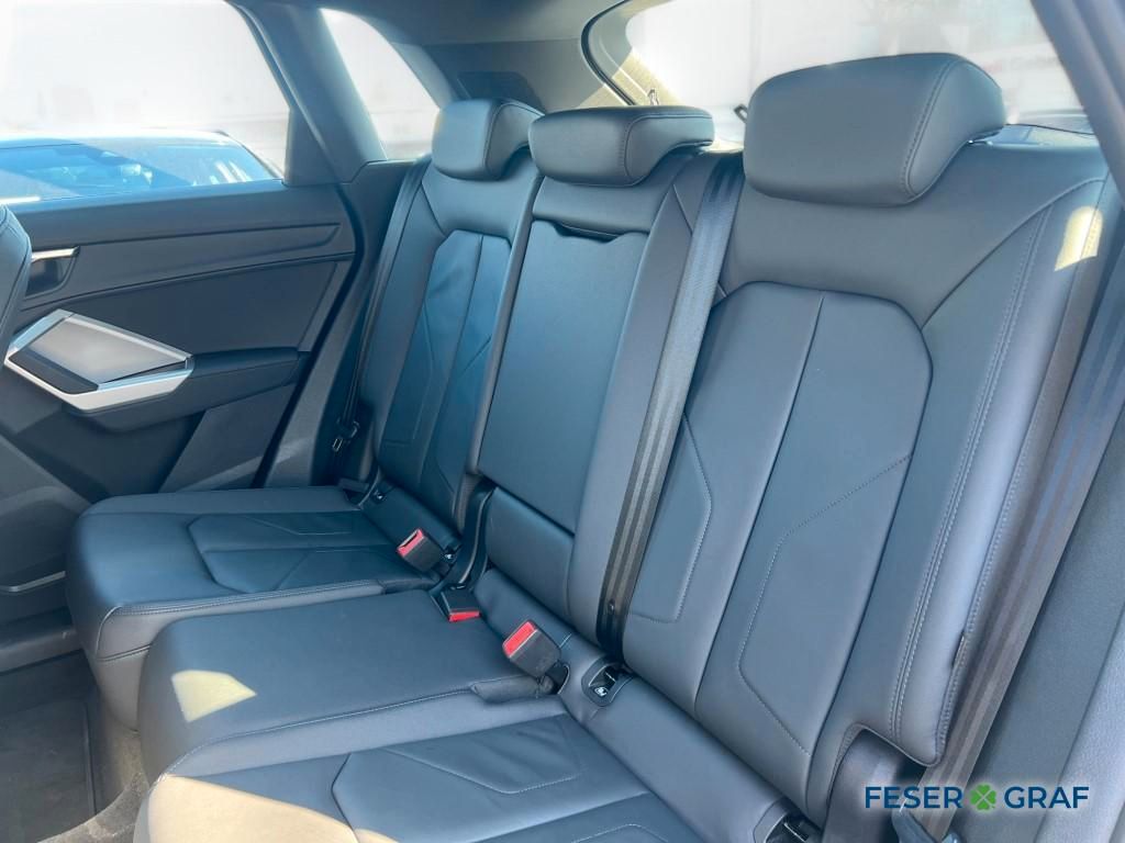 Audi Q3 40 TFSI qu. S tronic - Samsaru's Car Outlet