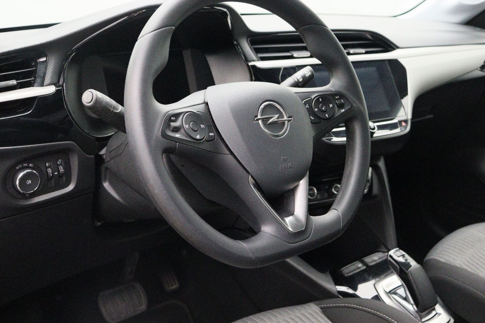 Opel Corsa F e Edition - Samsaru's Car Outlet