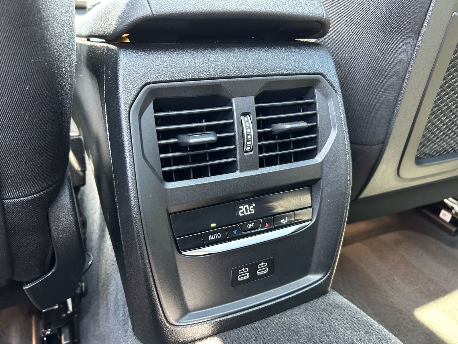BMW 320d Touring - Samsaru's Car Outlet