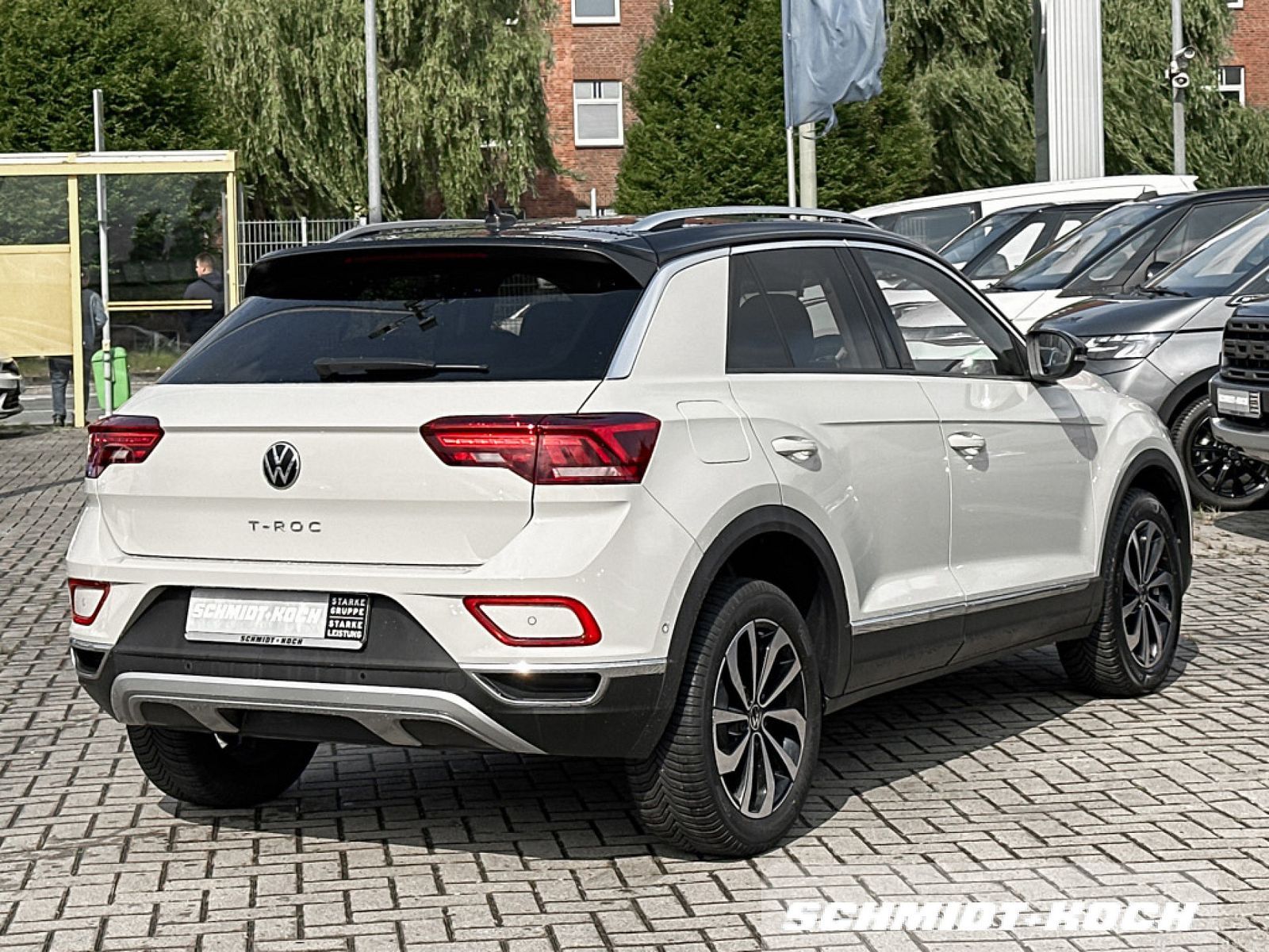 Volkswagen T-Roc 1.0 TSI Style - Samsaru's Car Outlet