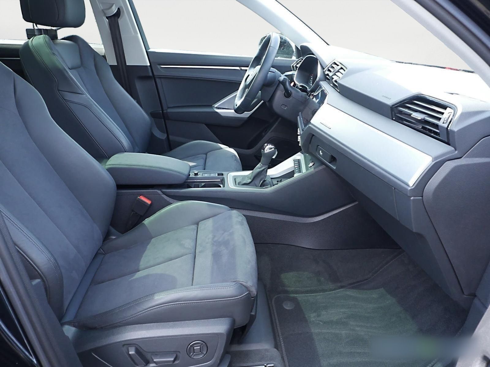 Audi Q3 40 TDI qu. - Samsaru's Car Outlet