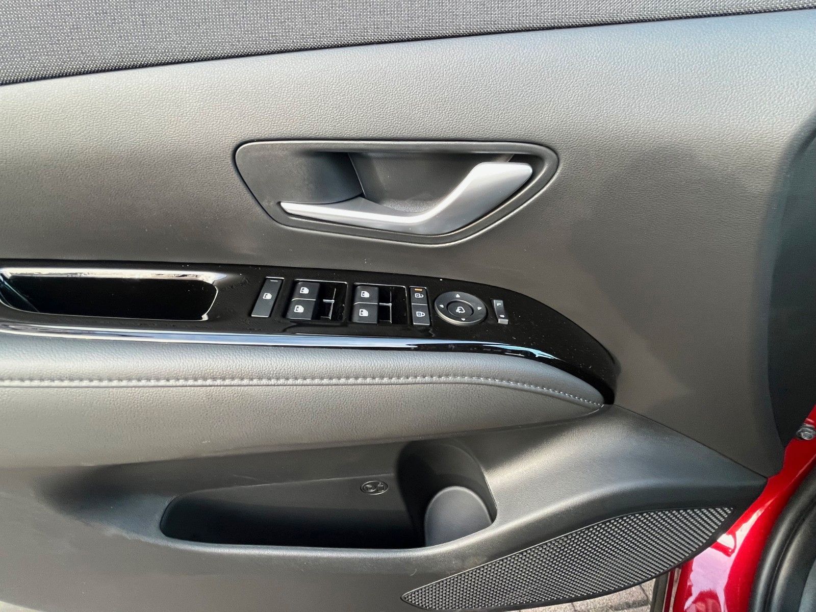 Hyundai Tucson 1.6 T-GDI MH Trend - Samsaru's Car Outlet