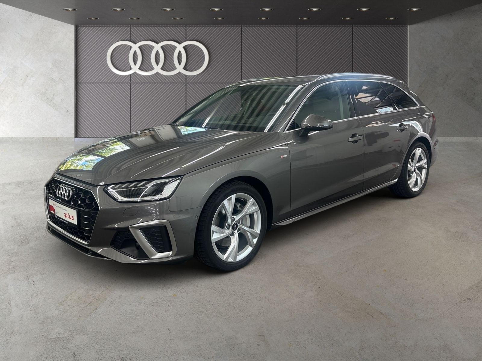 Audi A4 Avant 40 TFSI quattro S line - Samsaru's Car Outlet