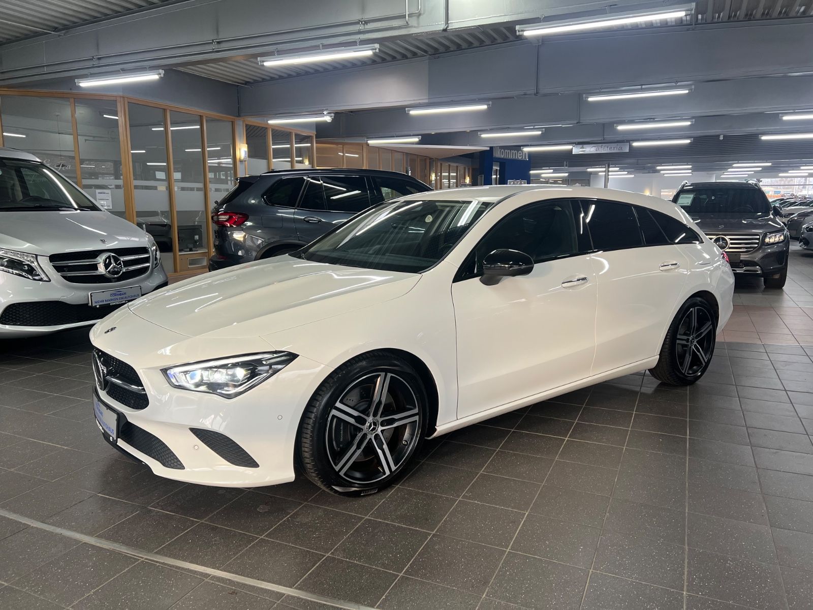Mercedes-Benz CLA 220d SB 4M Progressive - Samsaru's Car Outlet