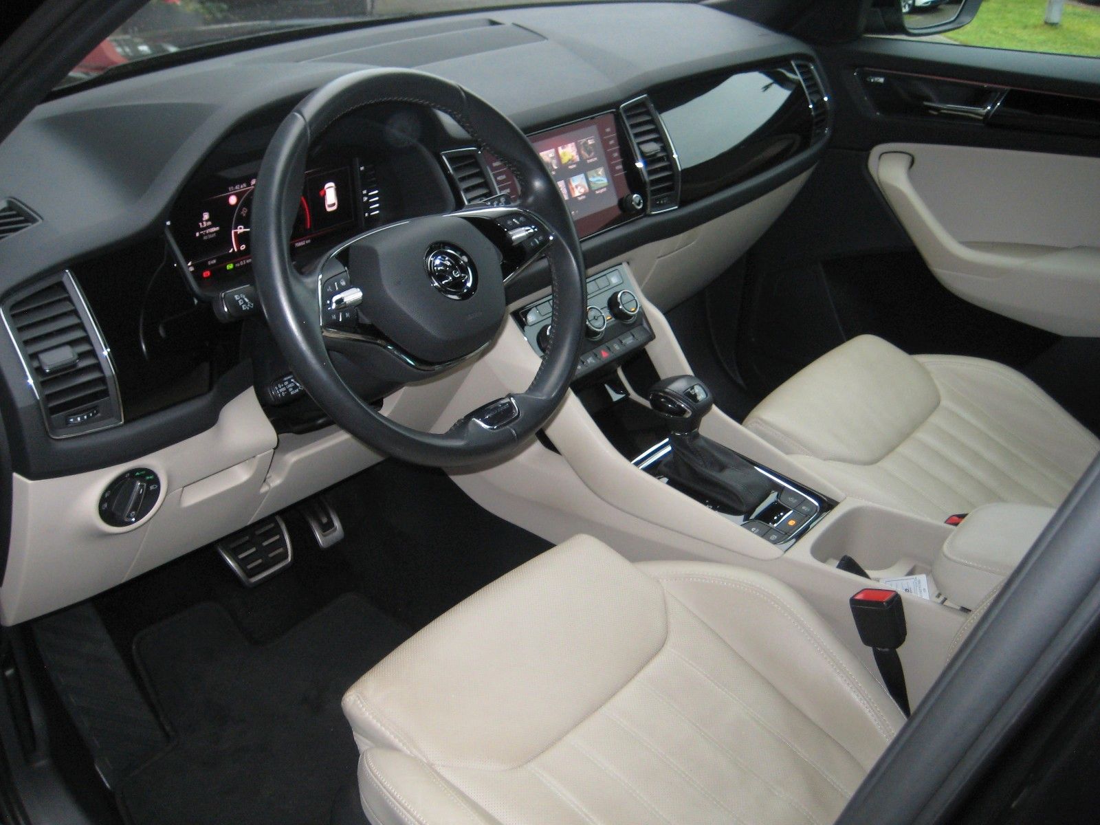 Skoda Kodiaq L&K 2.0 TDI 147kW DSG 4x4/LED/AHK/DCC/SHZ