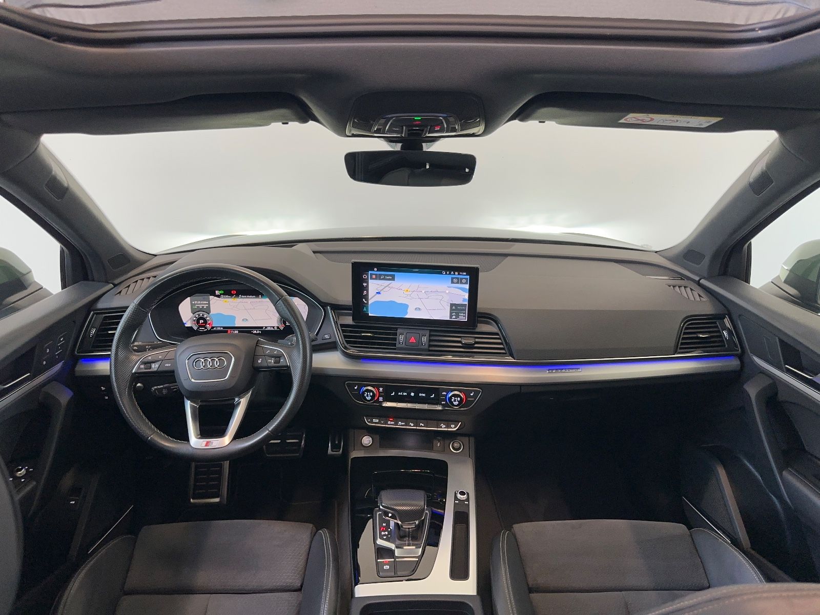 Audi Q5 45 TFSI quattro S line - Samsaru's Car Outlet