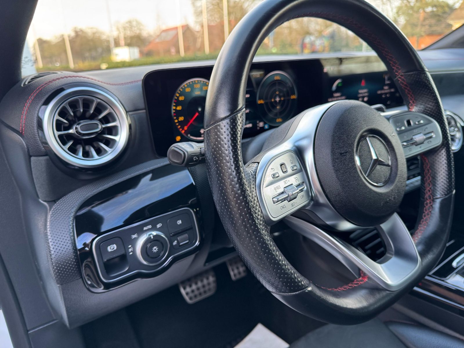 Mercedes-Benz CLA 35 AMG 4M - Samsaru's Car Outlet