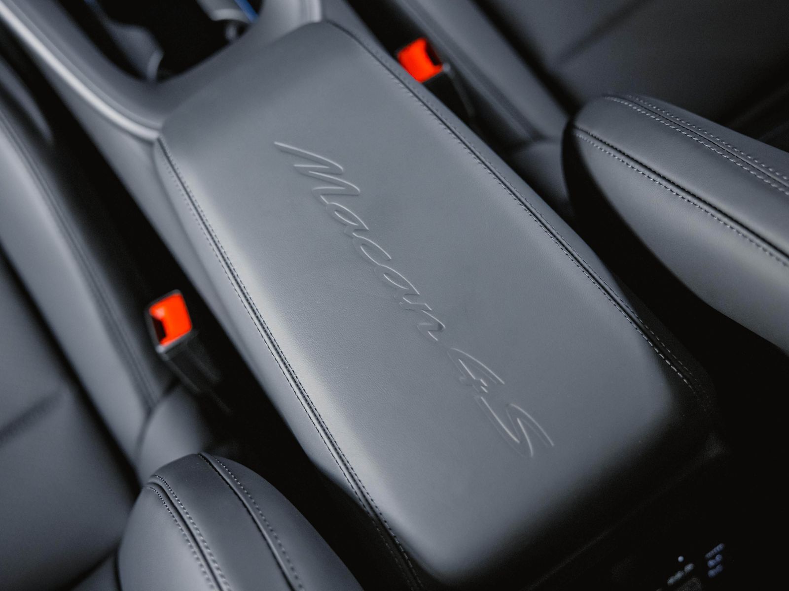 Porsche Macan 4S Electric Sport Chrono Panoramadach