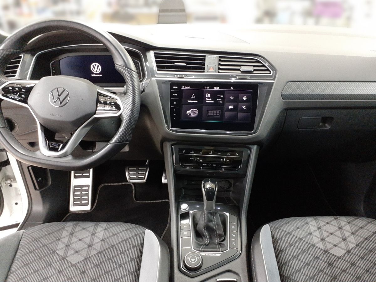 Volkswagen Tiguan R-Line 2.0 l TDI 4MOTION - Samsaru's Car Outlet