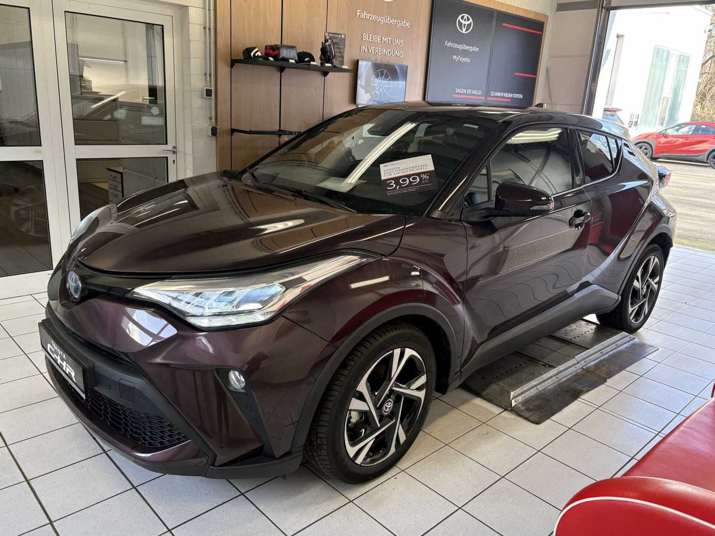 Toyota C-HR Hybrid - Samsaru's Car Outlet