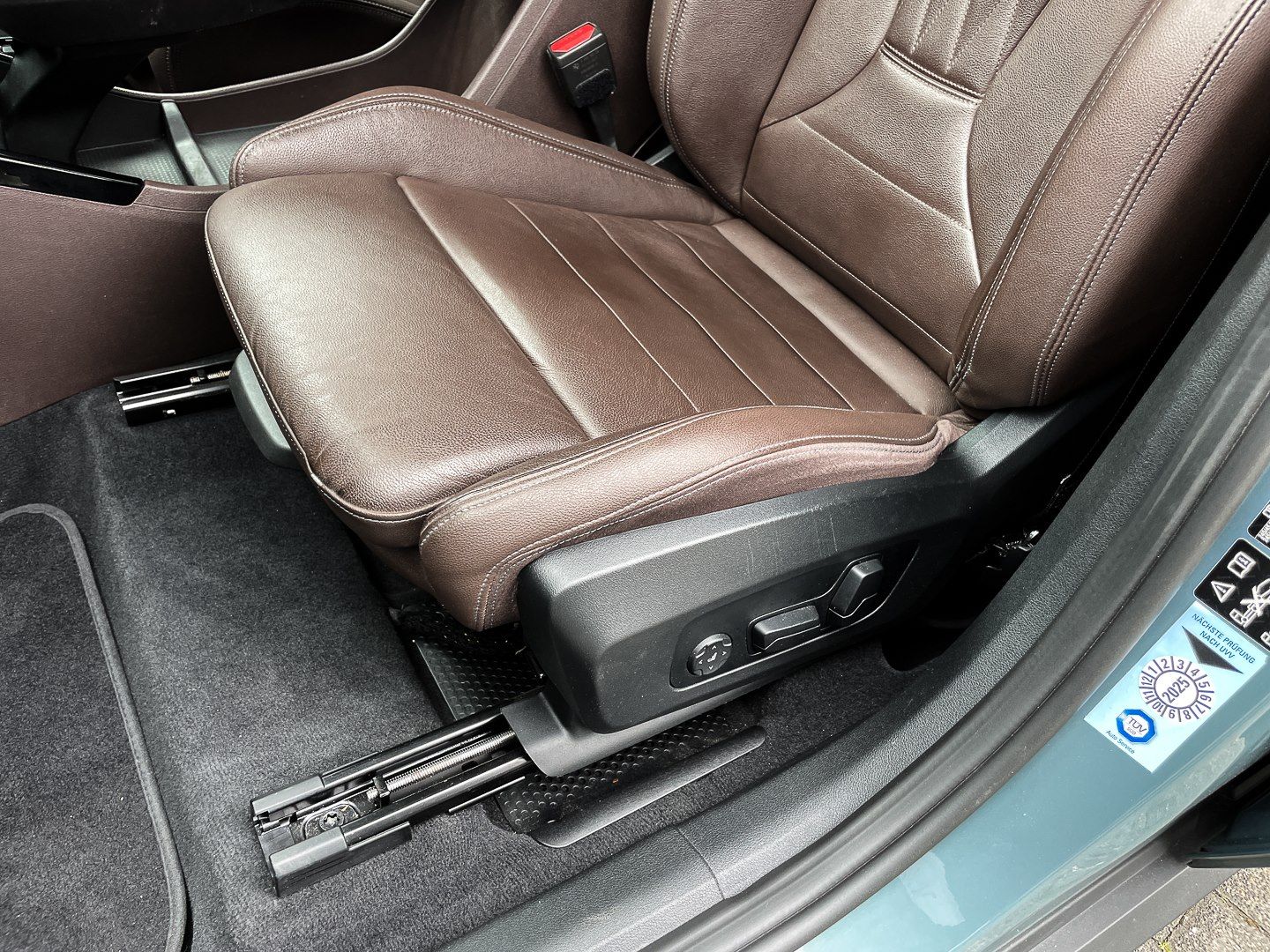 BMW X1 xDrive20d - Samsaru's Car Outlet