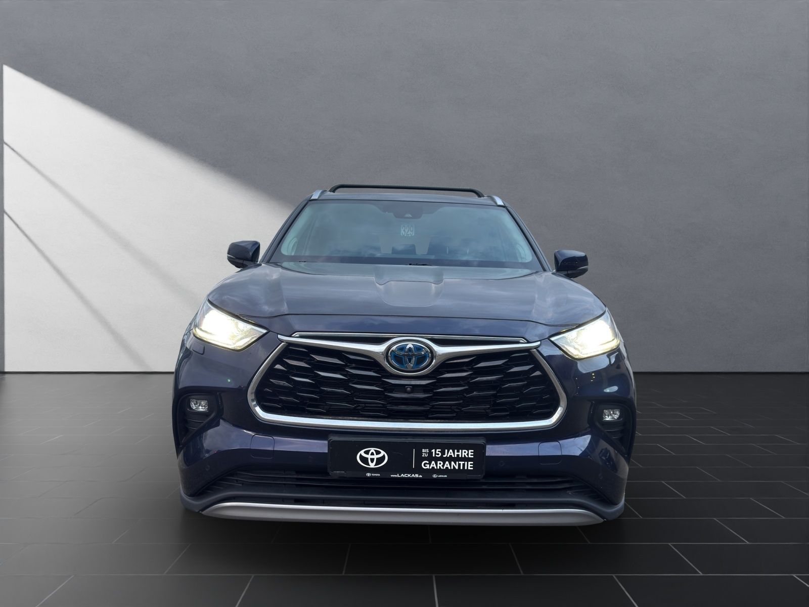 Toyota Highlander Hybrid Luxury 7 SITZER+LEDER+AHK+JBL