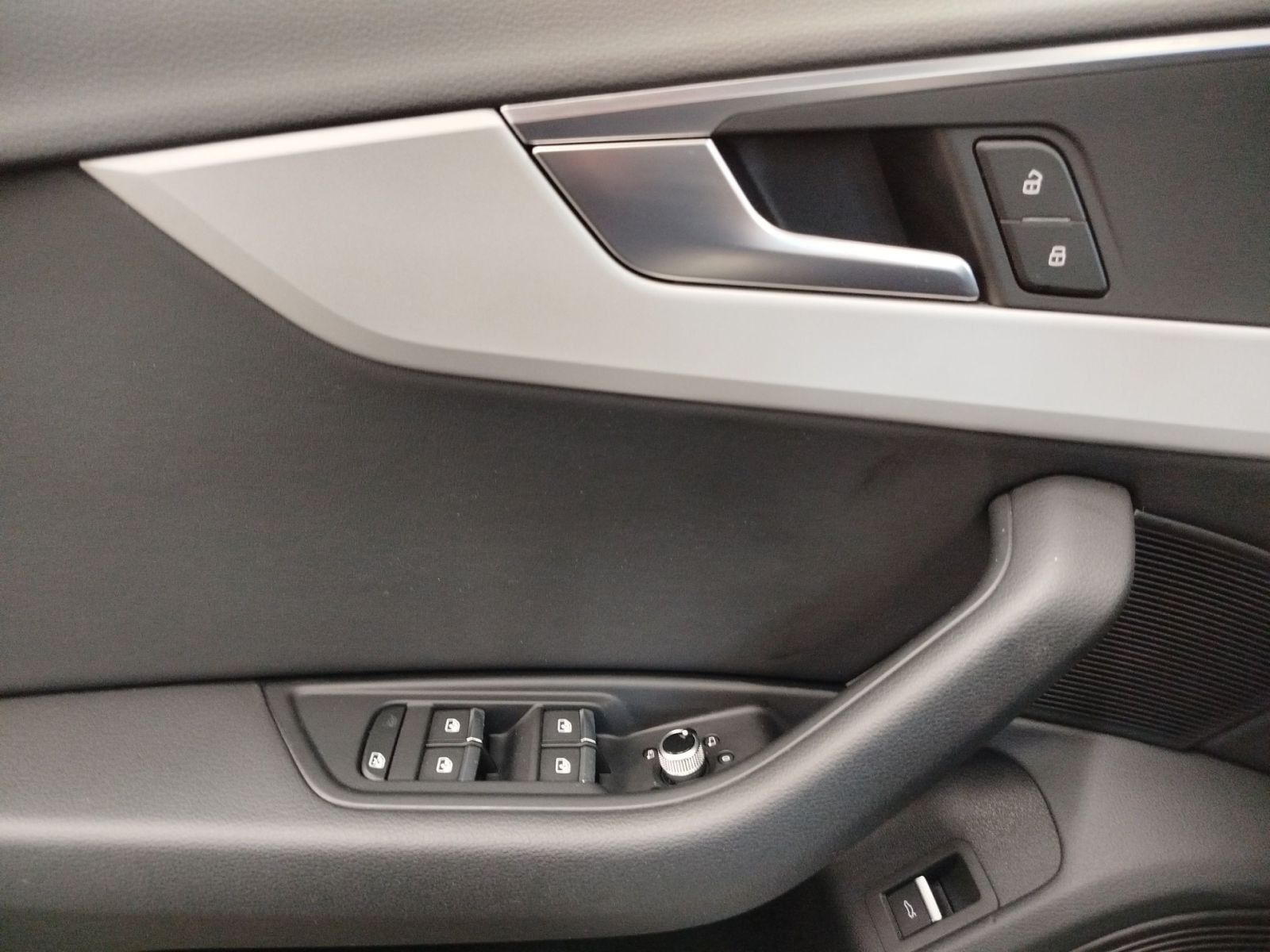 Audi A4 Limousine 40 TDI quattro S tronic advanced LE