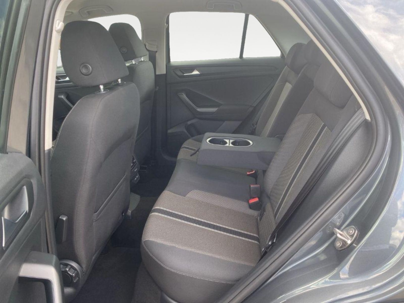 Volkswagen T-Roc 1.0 TSI Style - Samsaru's Car Outlet