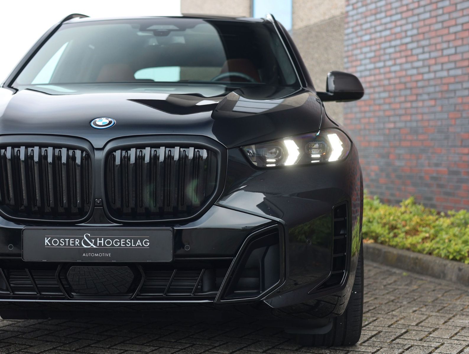 BMW X5 50e xDrive | Individual - Sky - AHK - Bow&Wil
