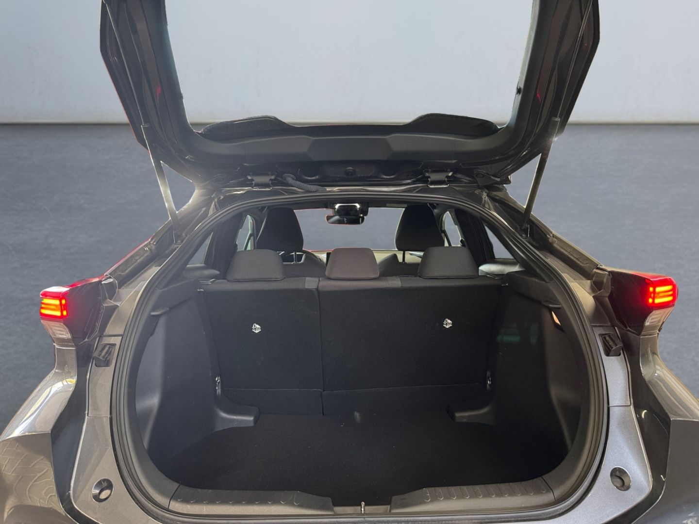 Toyota C-HR 1.8 Hybrid Team D *Allwetter*CAM*SHZ*PDC*AC