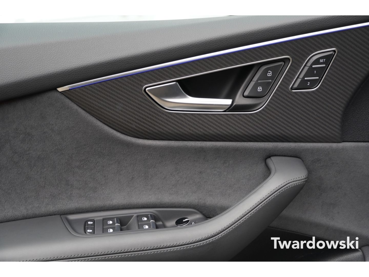 Audi RSQ8 Keramik Stand-HZ Memo AHK HUD Massage B&O S