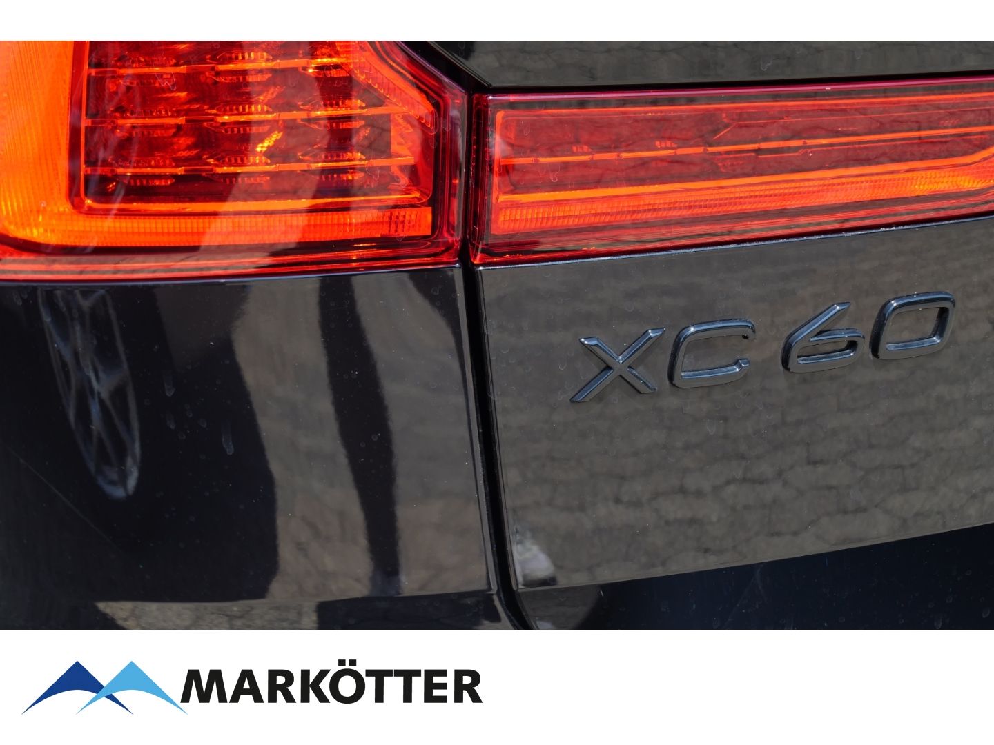 Volvo XC60 Plus Black Edition Plug-In Hybrid AWD T6 - Samsaru's Car Outlet