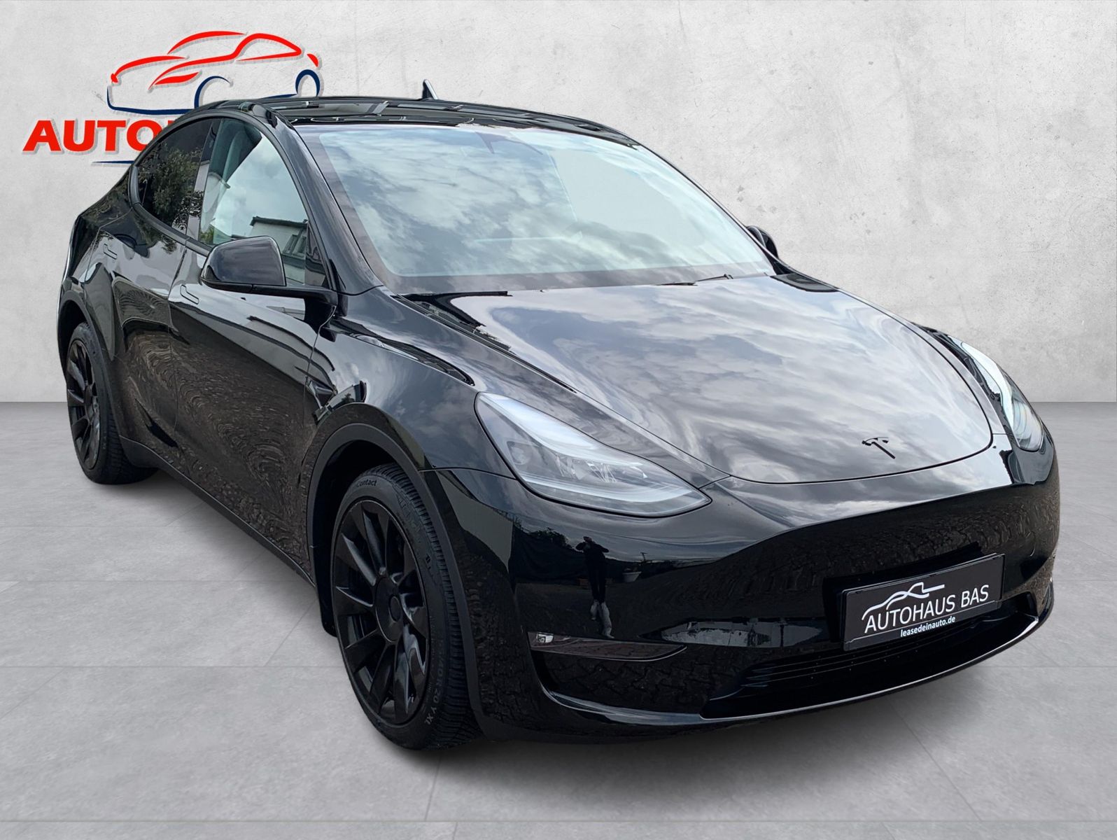 Tesla Model Y Long Range AWD* 1.Hand * Mwst ausweisbar