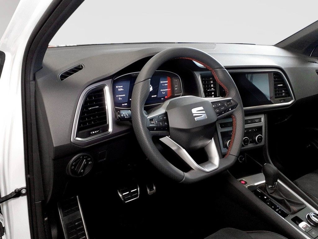 Seat Ateca 2.0 TSI DSG 4Drive FR AHK*PANO*VIRTUAL*HEC