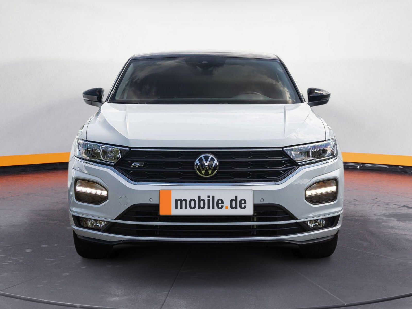 Volkswagen T-Roc 1.5 TSI Sport DSG - Samsaru's Car Outlet