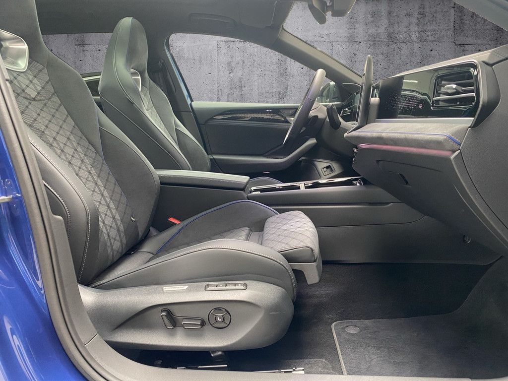 Volkswagen Passat Variant 1.5 TSI eHybrid R-Line DSG AHK