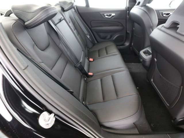 Volvo S60 B4 Plus Dark*Standh*H&K*SD*