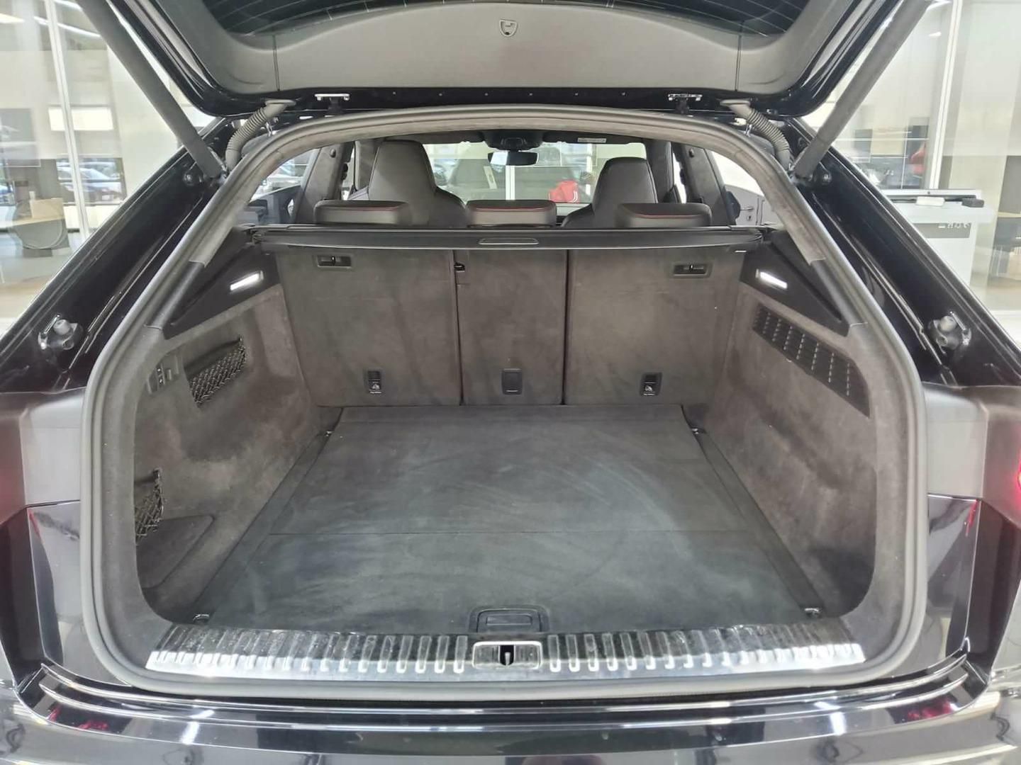 Audi RSQ8 PANO HuD B&O-ADVANCE KERAMIK LUFT RS-AGA